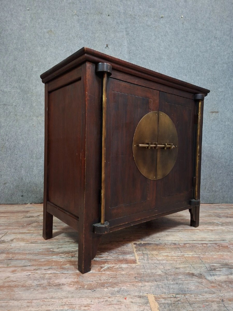 Buffet / meuble chinois ancien en bois avec ferrure en laiton / XXme-photo-3