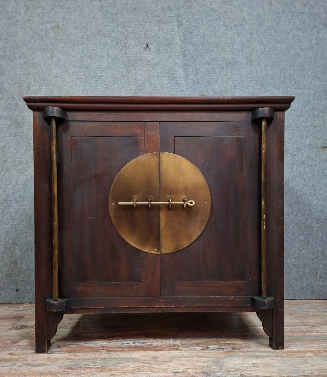 Buffet / meuble chinois ancien en bois avec ferrure en laiton / XXme-photo-7