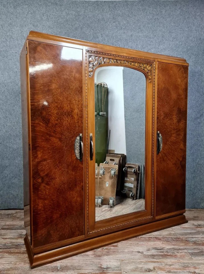 Art Deco Wardrobe In Burl Wood, Circa 1925-1930