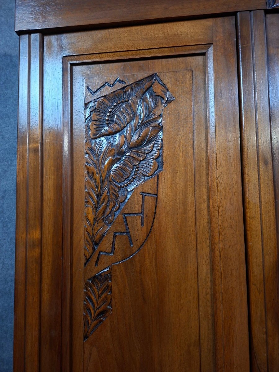 Art Deco Period Wardrobe In Solid Carved Walnut / Circa 1930-photo-3