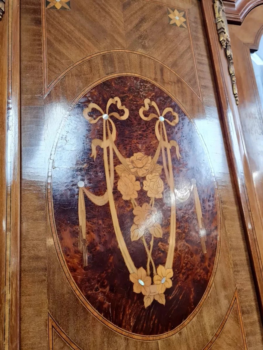 armoire Style louis XVI a ressaut en marqueterie de bois précieux vers 1880.-photo-4