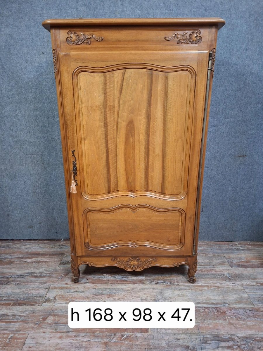 armoire de style Louis XV en bois massif.-photo-3