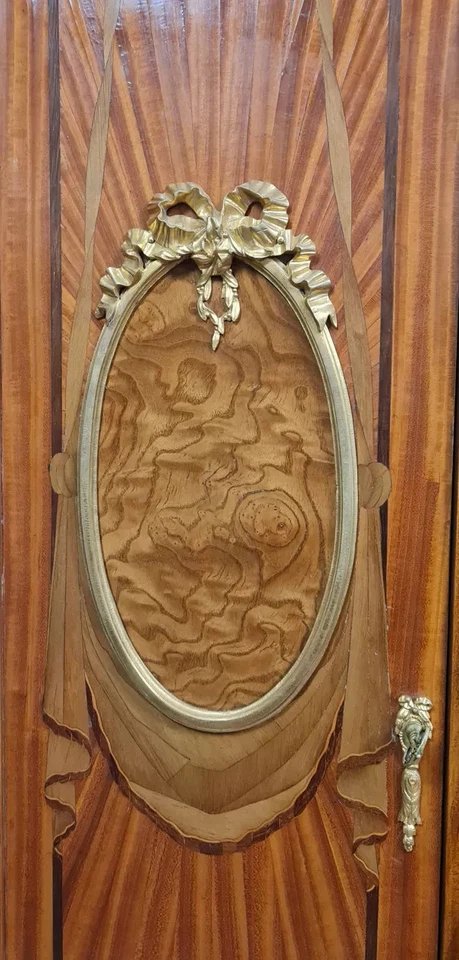 Armoire‑bibliothèque Louis XVI en marqueterie, vers 1850‑1880-photo-2