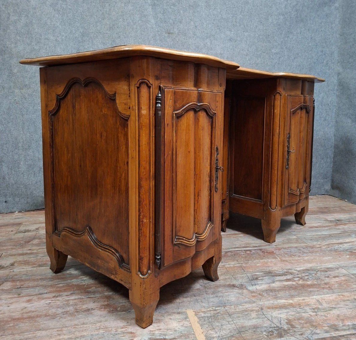Bureau double face en noyer – Travail régional d'époque Louis XV – XVIIIe siècle-photo-2