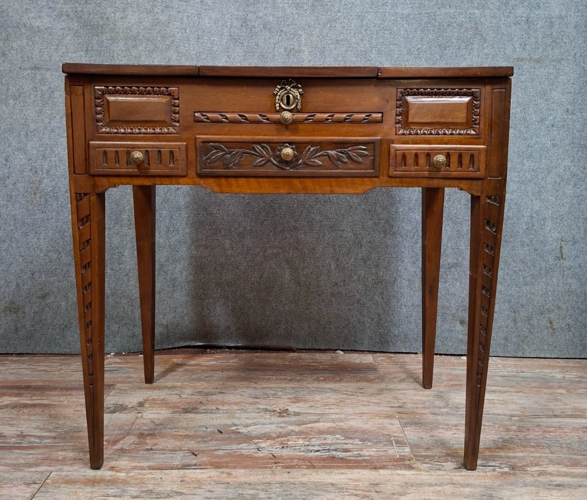 Table de toilette / coiffeuse époque Louis XVI en noyer-photo-2