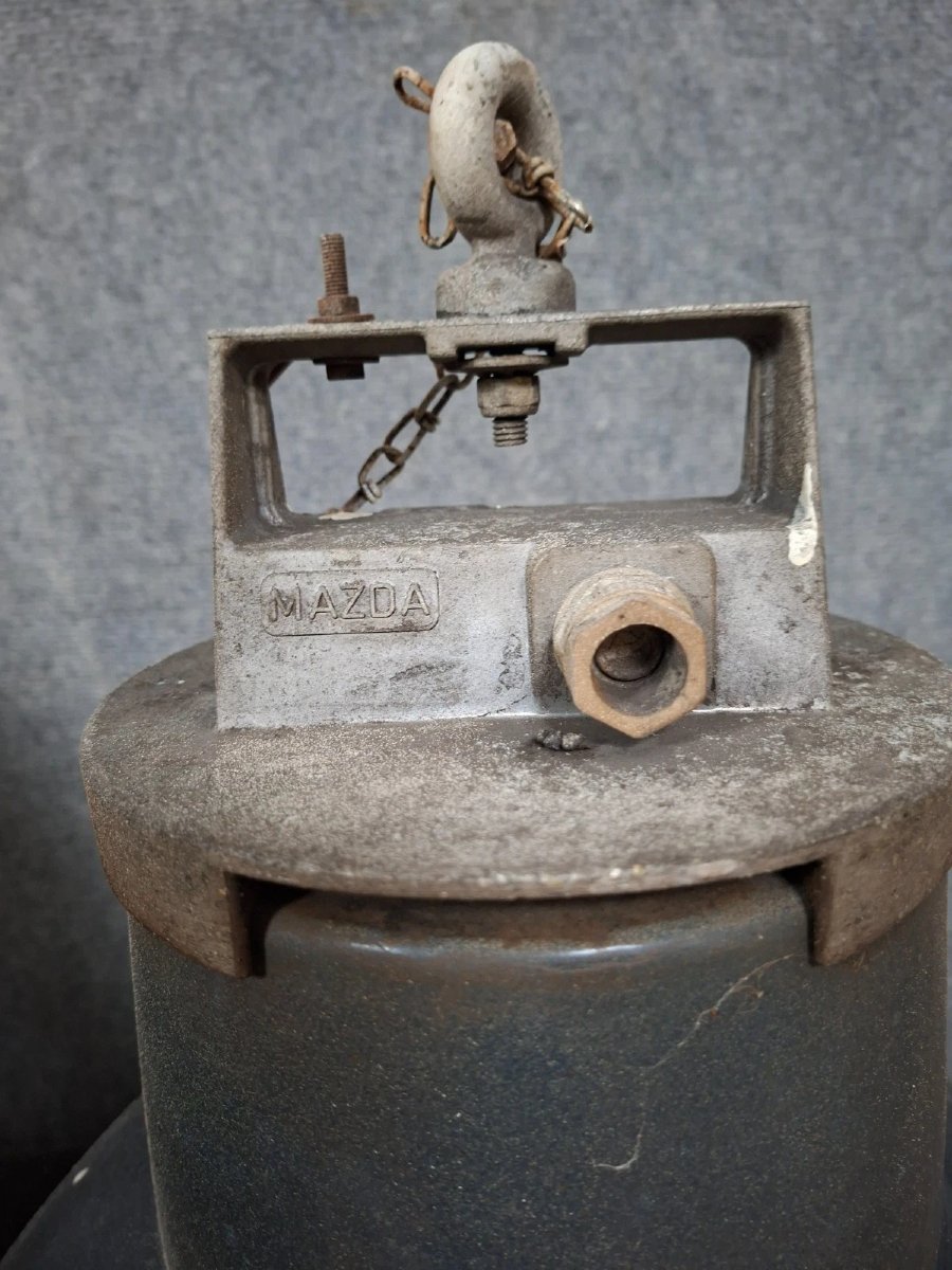 Paire de suspensions industrielles en tôle émaillée – XXe siècle ( lot A)-photo-1