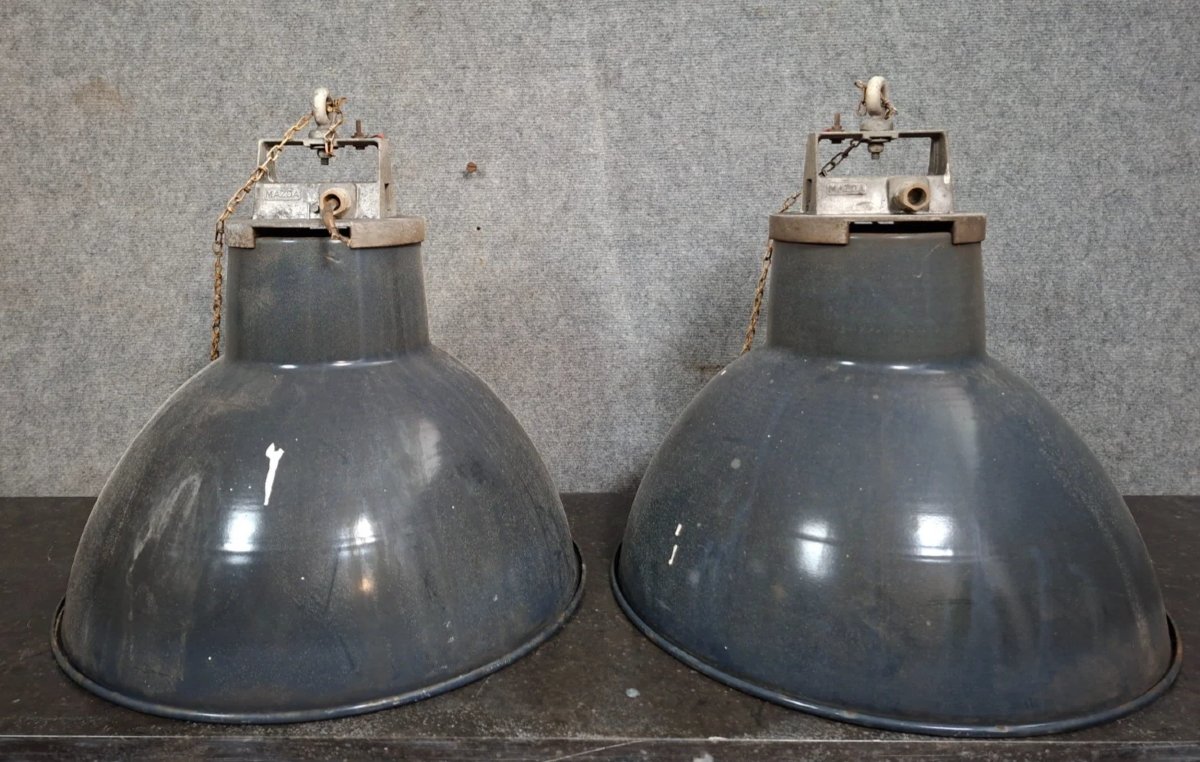 Paire de suspensions industrielles en tôle émaillée – XXe siècle ( lot A)-photo-3