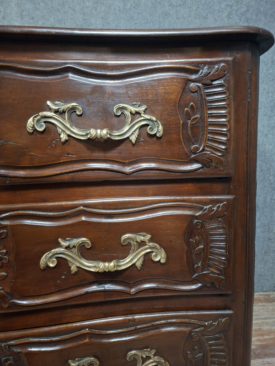 Commode Lyonnaise d’époque Louis XV/ XVIIIeme en noyer mouluré et sculpté-photo-2