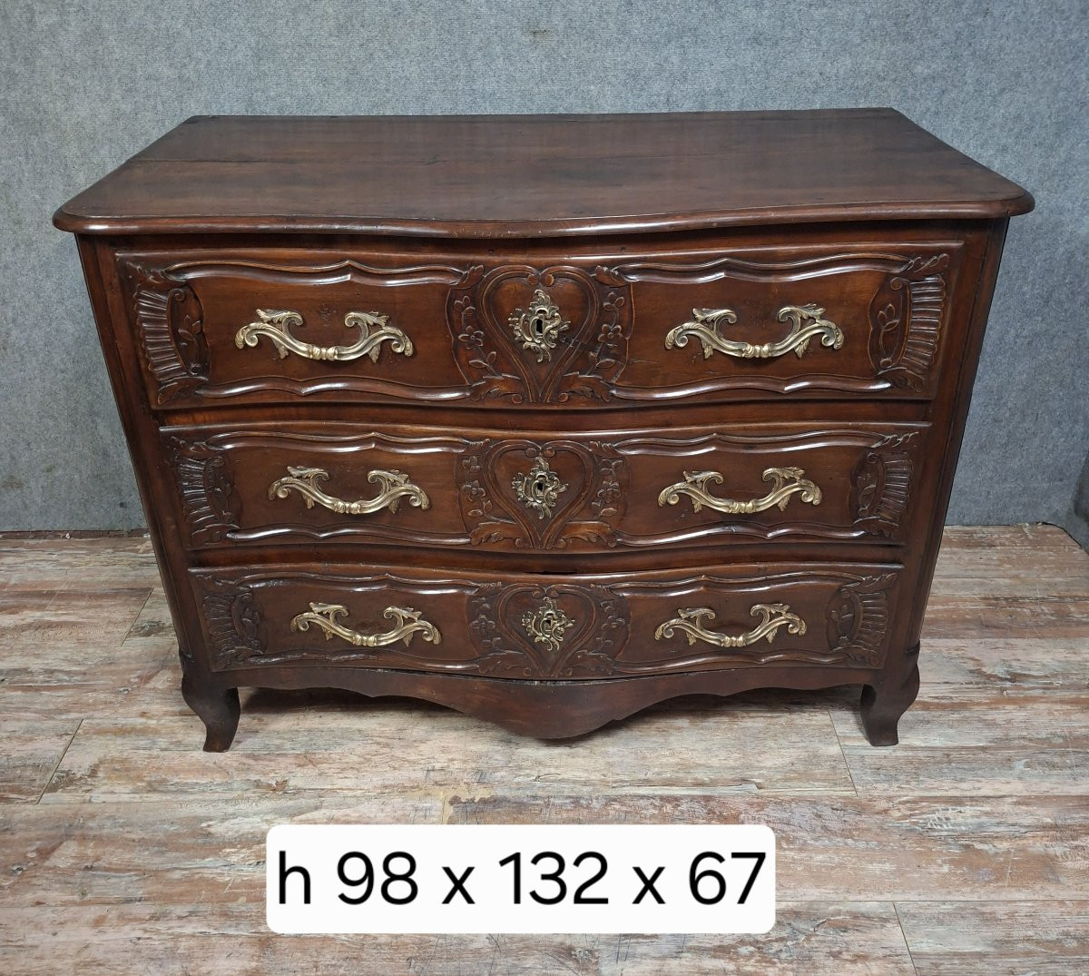 Commode Lyonnaise d’époque Louis XV/ XVIIIeme en noyer mouluré et sculpté-photo-6