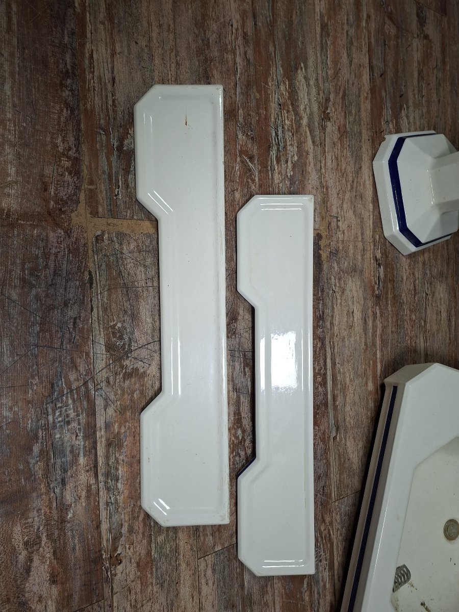 Ensemble de salle de bain Art Déco en céramique émaillée – Vers 1930-photo-4