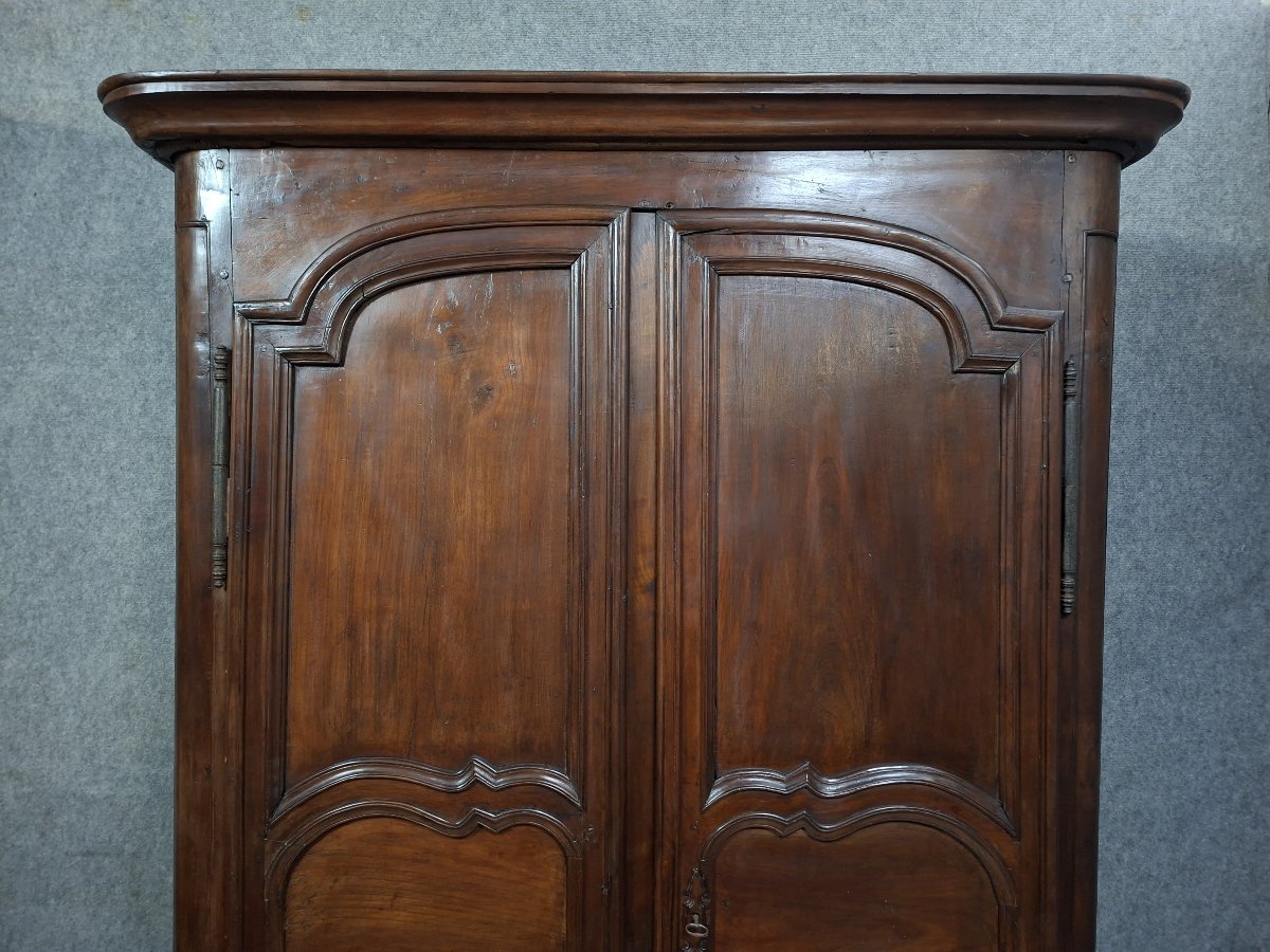 Armoire d’époque Louis XIII en noyer massif, travail provincial du XVIIe siècle.-photo-2