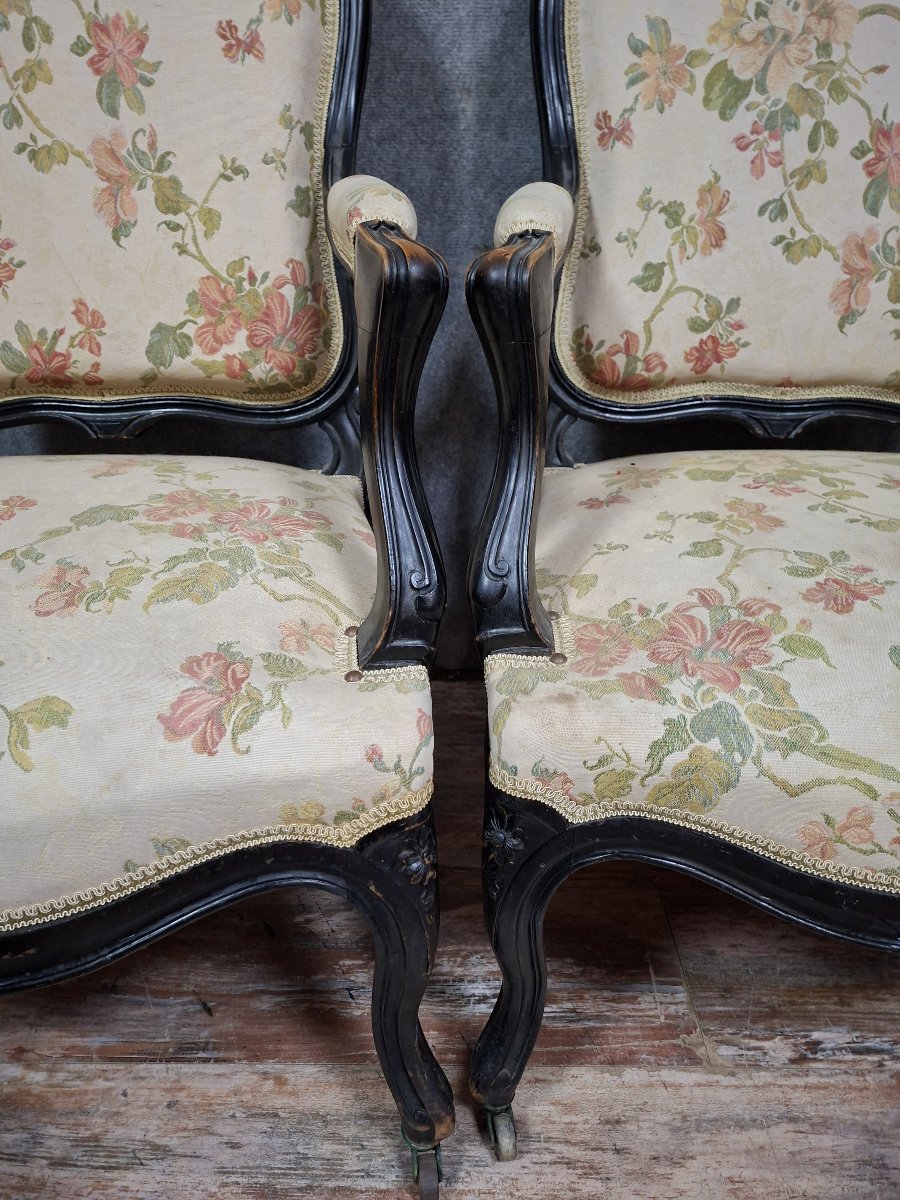 paire de fauteuils de style Louis XV, en bois mouluré et sculpté, laqué noir-photo-2