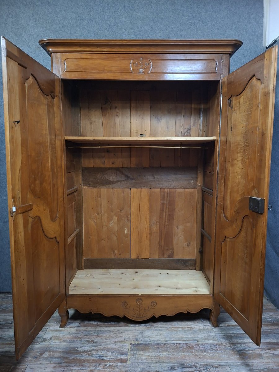 Solid Cherrywood Wardrobe Late 18th - Early 19th Century-photo-2