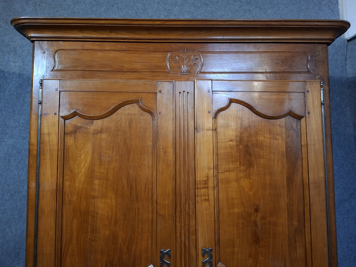 Solid Cherrywood Wardrobe Late 18th - Early 19th Century-photo-4