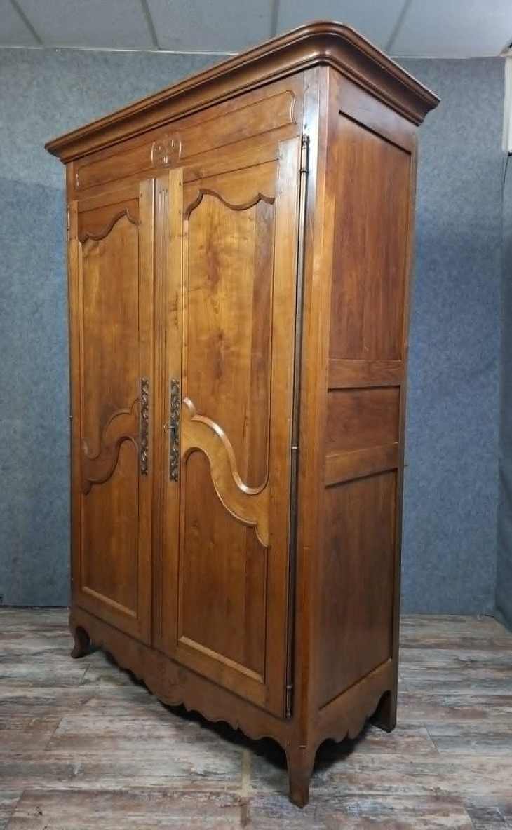 Solid Cherrywood Wardrobe Late 18th - Early 19th Century-photo-1