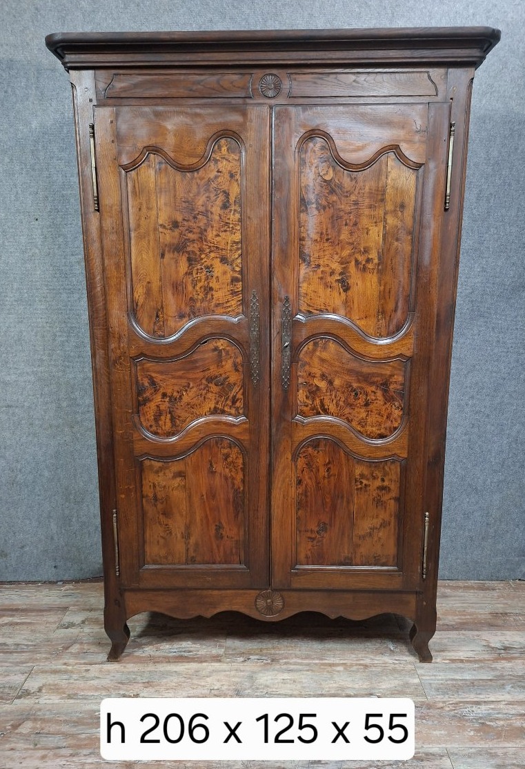 Armoire Bressanne en noyer et chêne massif, travail régional du XXᵉ siècle-photo-4
