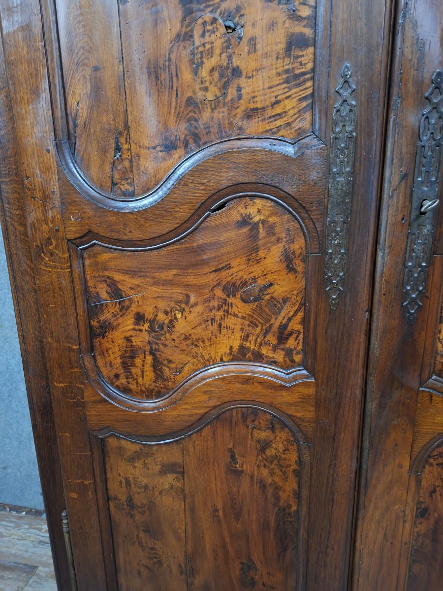 Armoire Bressanne en noyer et chêne massif, travail régional du XXᵉ siècle-photo-3