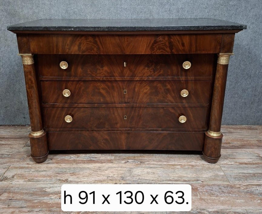Commode Empire en acajou et placage d’acajou flammé, époque XIXᵉ siècle.-photo-4