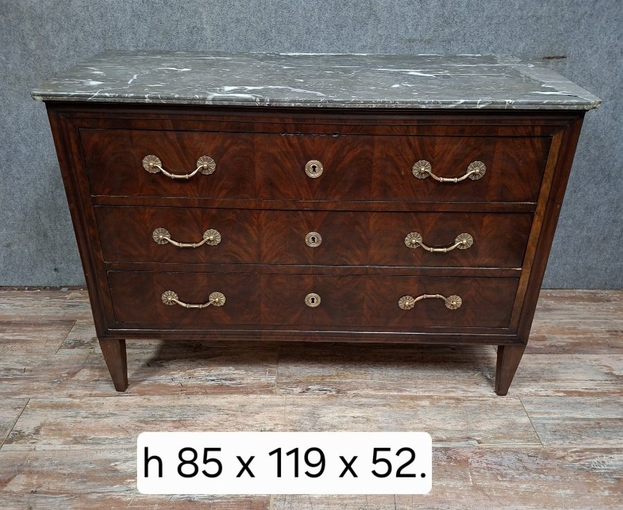 Louis XVI Period Mahogany And Flamed Mahogany Veneer Chest Of Drawers-photo-4