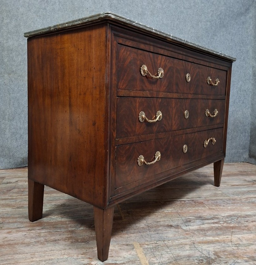 Louis XVI Period Mahogany And Flamed Mahogany Veneer Chest Of Drawers-photo-5
