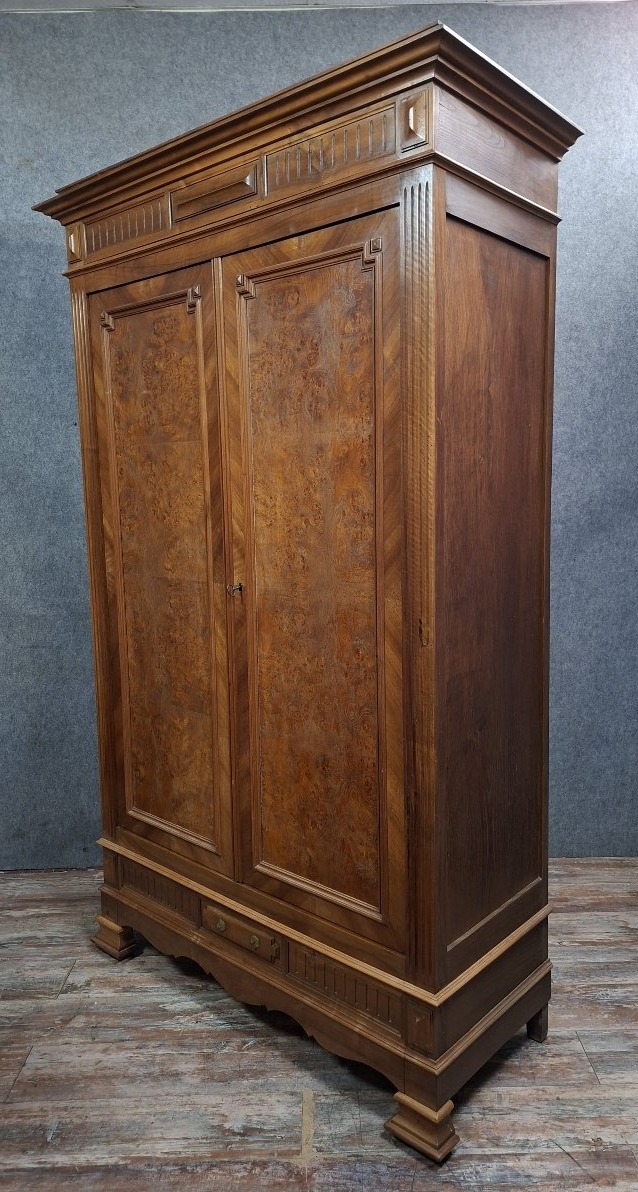 Armoire de mariage en noyer et placage de ronce, travail français fin du XIXeme-photo-3