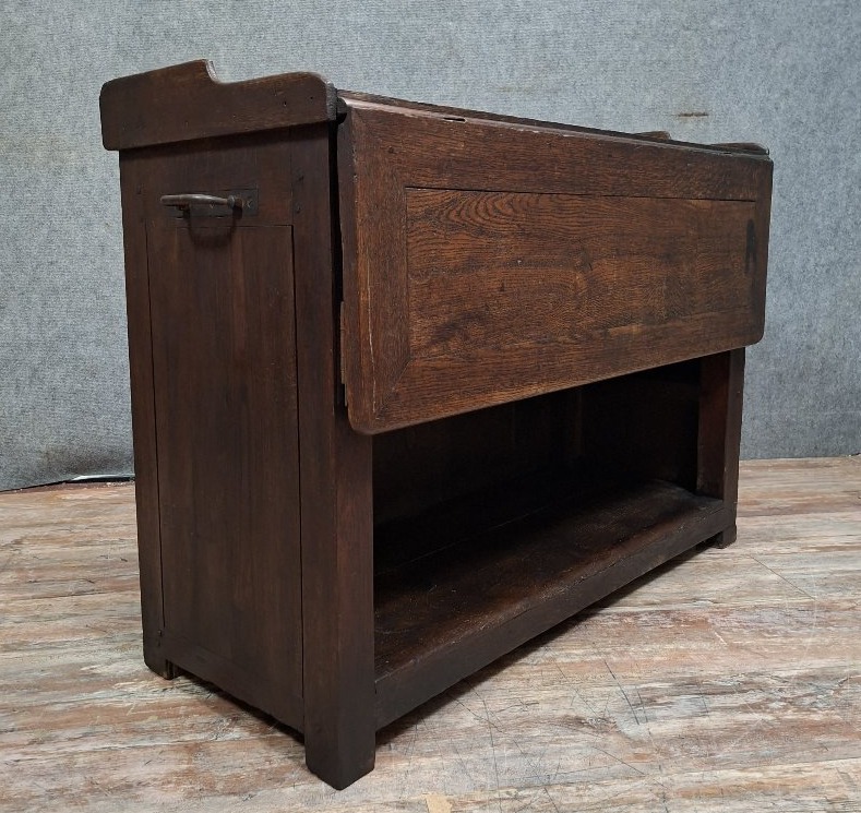 Antique Butcher Block In Solid Oak, 19th Century French Craftsmanshipᵉ-photo-4
