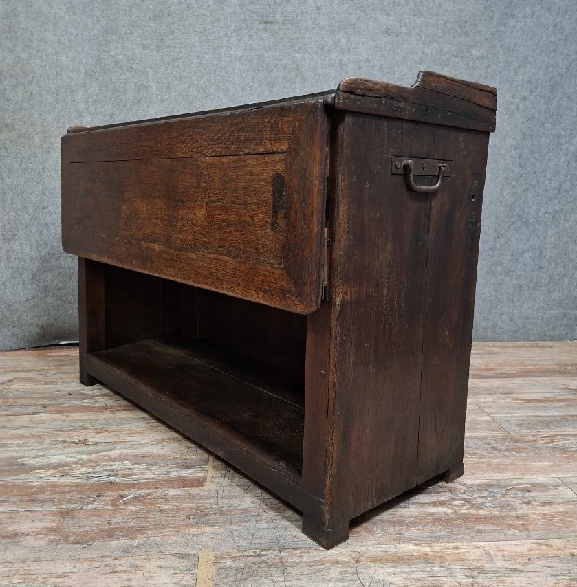 Antique Butcher Block In Solid Oak, 19th Century French Craftsmanshipᵉ