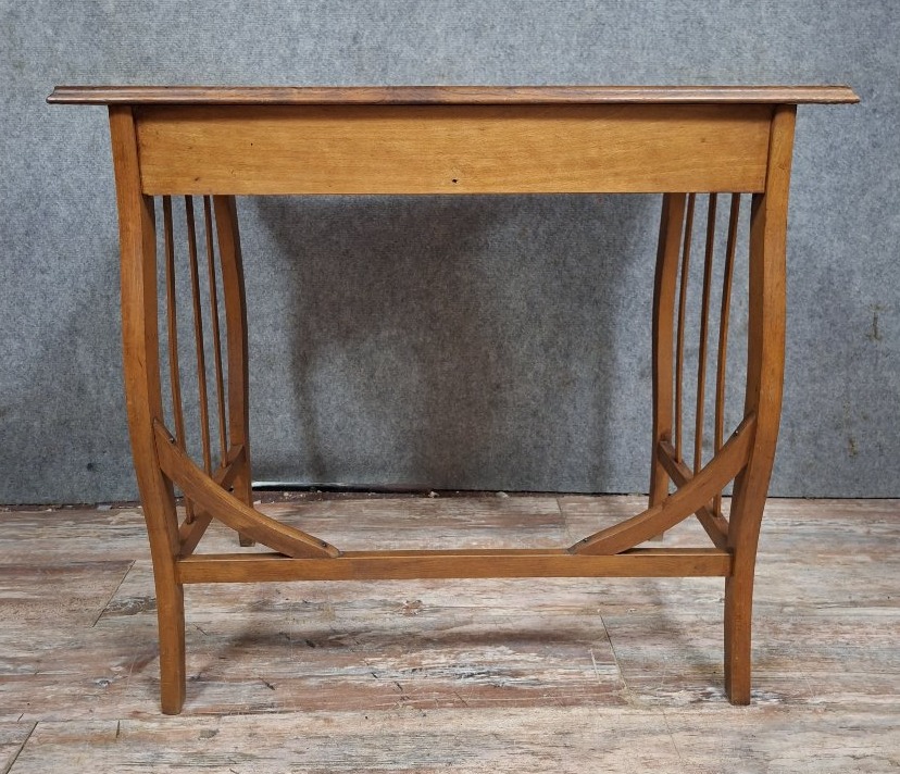 Petit bureau de dame ou table à écrire de style Art Nouveau en bois clair-photo-2