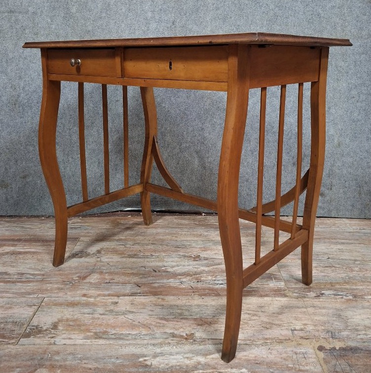Petit bureau de dame ou table à écrire de style Art Nouveau en bois clair-photo-3