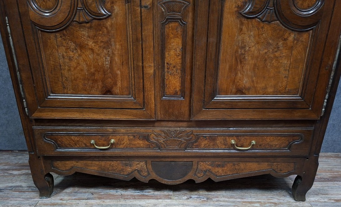 Bressane Cabinet In Walnut And Walnut Burl Veneer, 18th/19th Century-photo-1