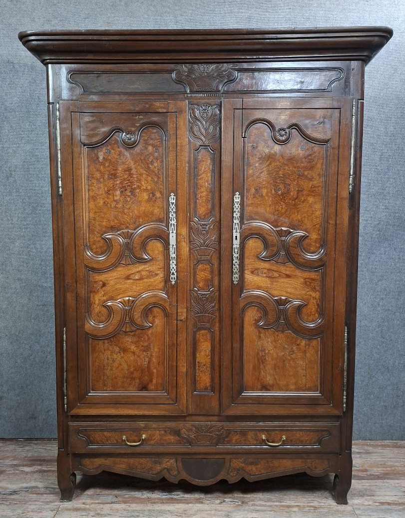Bressane Cabinet In Walnut And Walnut Burl Veneer, 18th/19th Century