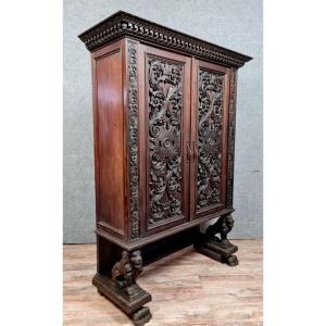 Renaissance Cabinet In Solid Walnut Fully Carved