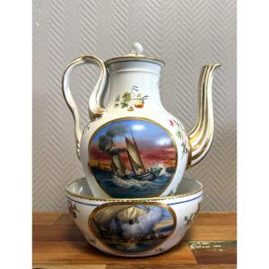 Cafetiére Et Son Bol Epoque Empire En Porcelaine De Paris 