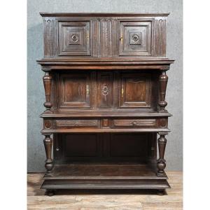 Cabinet Renaissance époque XVIIeme en bois massif sculpté 