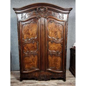 armoire époque Louis XV en marquéterie, orme et noyer realisée par le Maitre Antoine Sertelon 