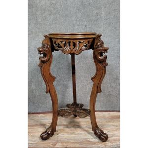 Selette ou piédestal style Renaissance en noyer 