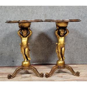 Rare paire de guéridons ou bouts de canapé aux Putti en bois doré  