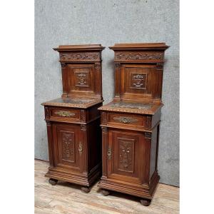 Paire de chevets style Renaissance en noyer sculpté