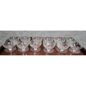 10 coupes a sorbets en cristal gravé époque Napoléon III    