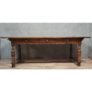 Très Grande Table style louis XIII en Noyer massif 