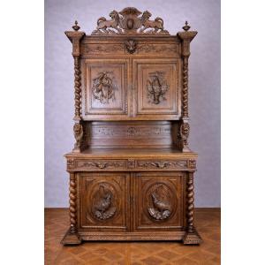 Important Two-part Carved Buffet – Solid Oak – A Distinctive Piece – Renaissance Style  