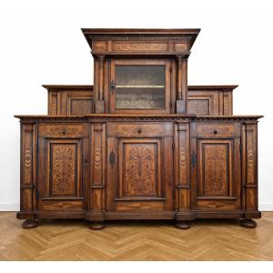 buffet deux-corps en noyer Renaissance / XVIIeme.