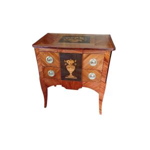 Commode à Ressaut d'Époque transition Louis XV-XVI , 18ème 