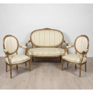 Salon de Style Louis XVI – Canapé Corbeille & Paire de Fauteuils 