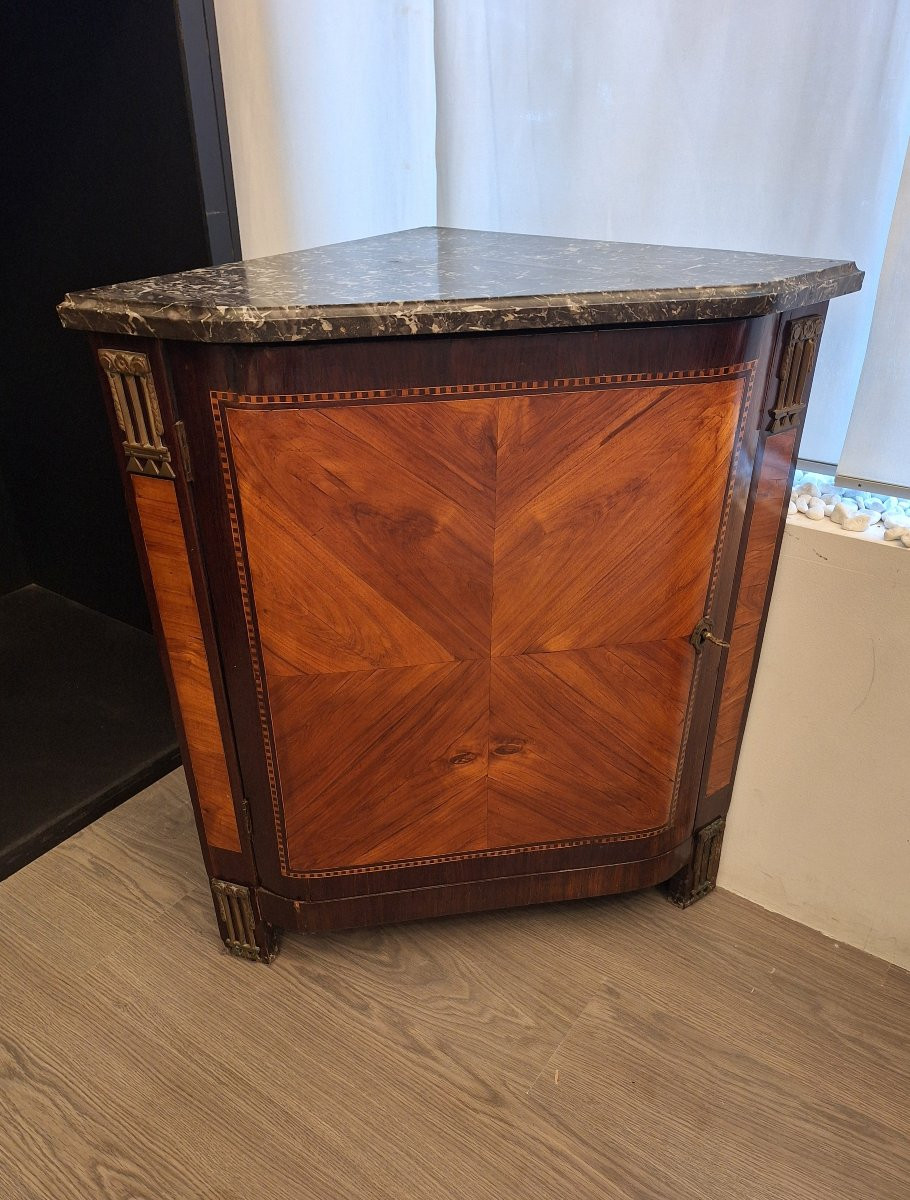 Paire d'encoignures marquetées de style Louis XVI vers 1830-photo-3