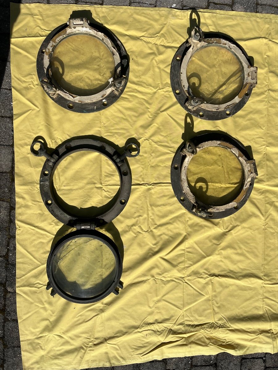 4 Bronze Portholes-photo-2
