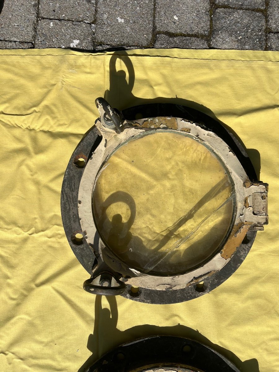 4 Bronze Portholes-photo-1