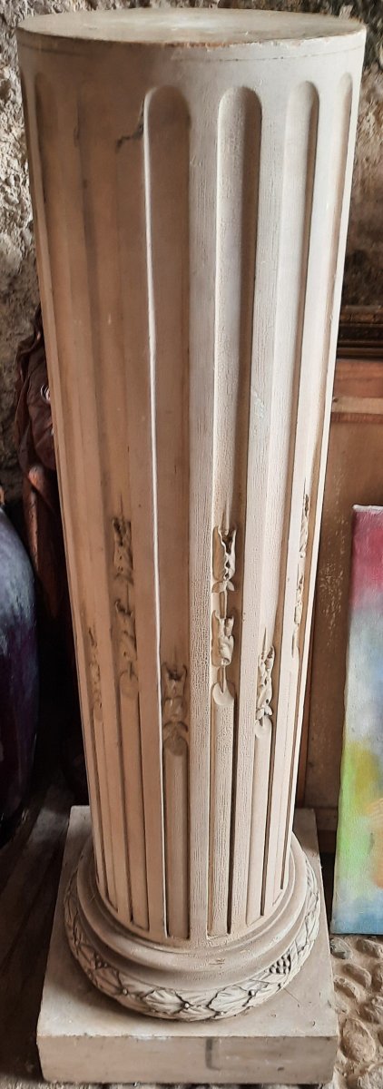 Wooden Column
