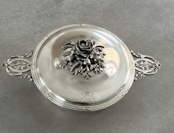 Ecuelle Couverte Sur Présentoir En Argent Massif Avec Blason Style Louis XVI-photo-2