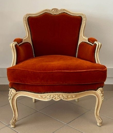 Bergère De Style Louis XV En Bois Sculpté Tissus Velours 